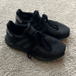 Adidas Swift Run Shoes. Womens. Size 9.5.